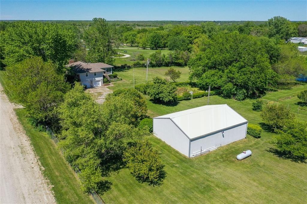 25225 Windridge Road Peculiar, MO 64078 - Photo 2 of 10