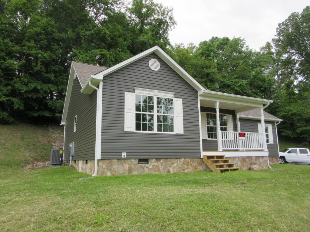 135 Bunker Hill Road Elizabethton, TN 37643 - Photo 4 of 18 Photo 4