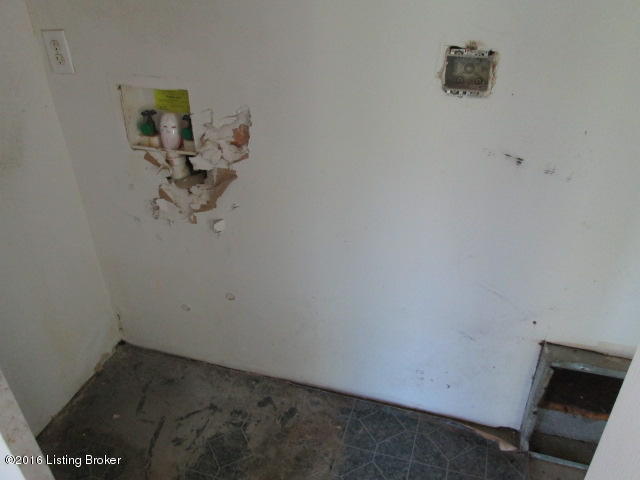 4817 Hopewell Road Louisville, KY 40299 - Photo 16 of 23 Laundry