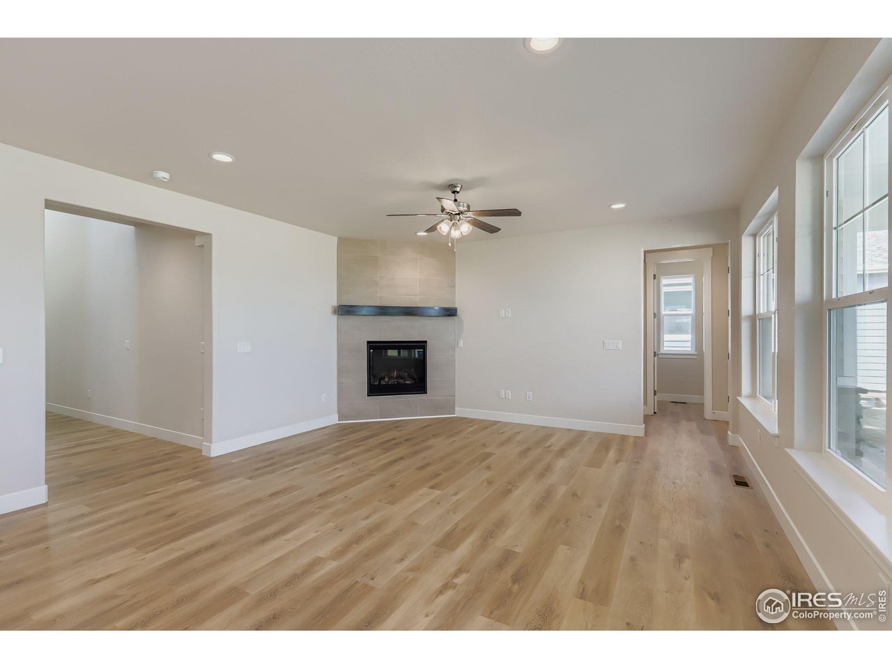 5841 Aspenglow Street Firestone, CO 80504 - Photo 4 of 25