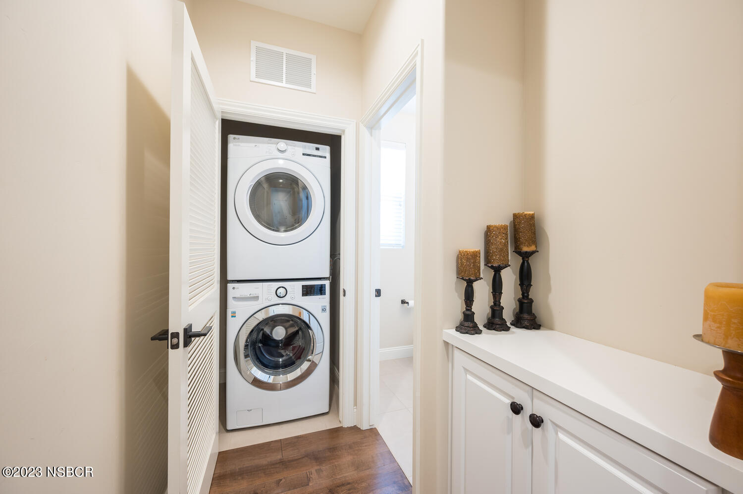 625 Agapanthus Way Santa Maria, CA 93455 - Photo 25 of 37 a utility room with sink dryer and washer