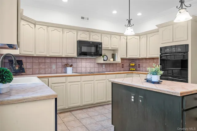 $625,000 | 40 County Route 62, Westtown, NY 10998