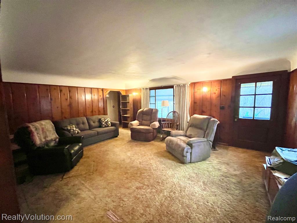 131 Turrill Road Lapeer, MI 48446 - Photo 8 of 19
