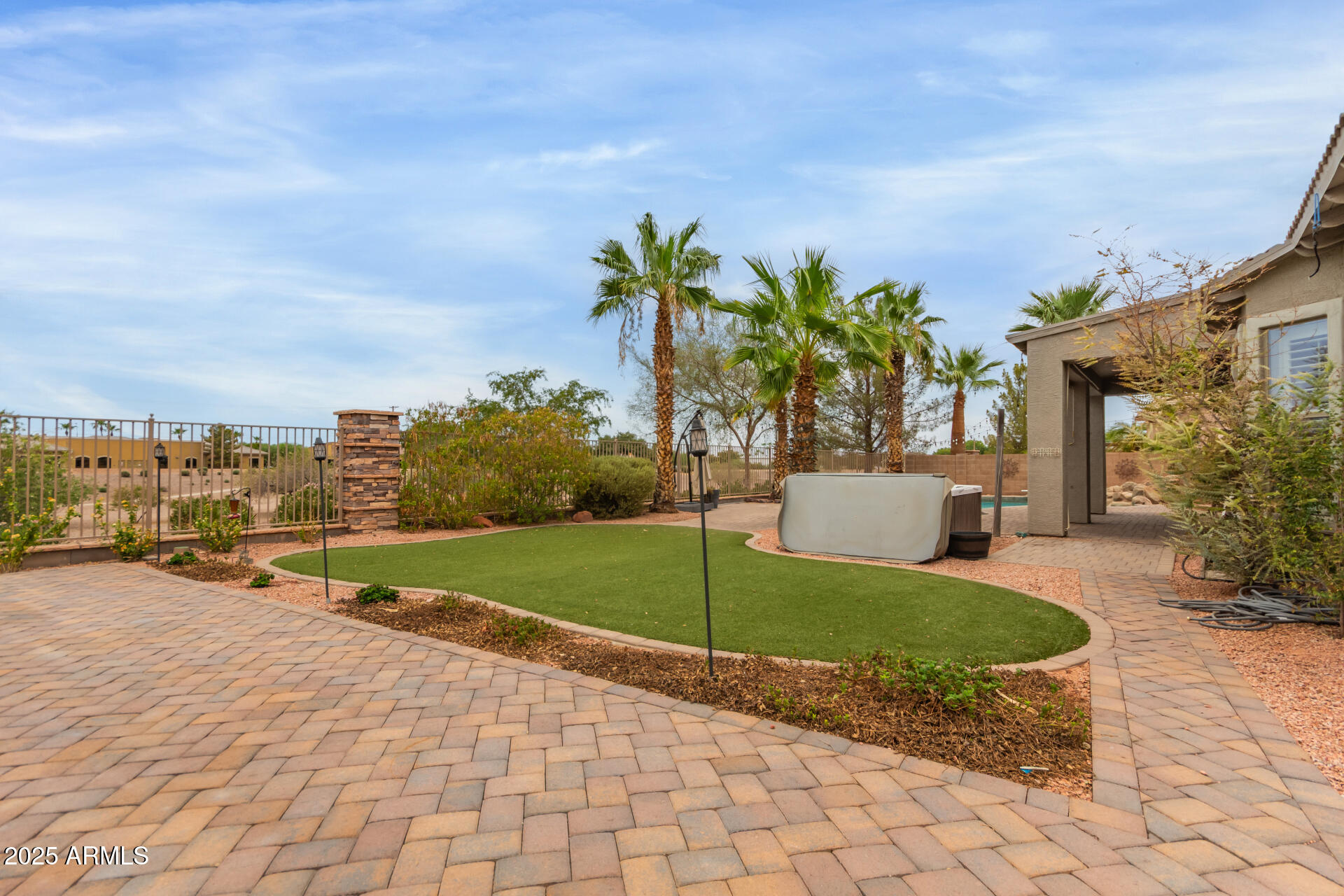 3054 South Colonial Street Gilbert, AZ 85295 - Photo 25 of 29 a view of a backyard