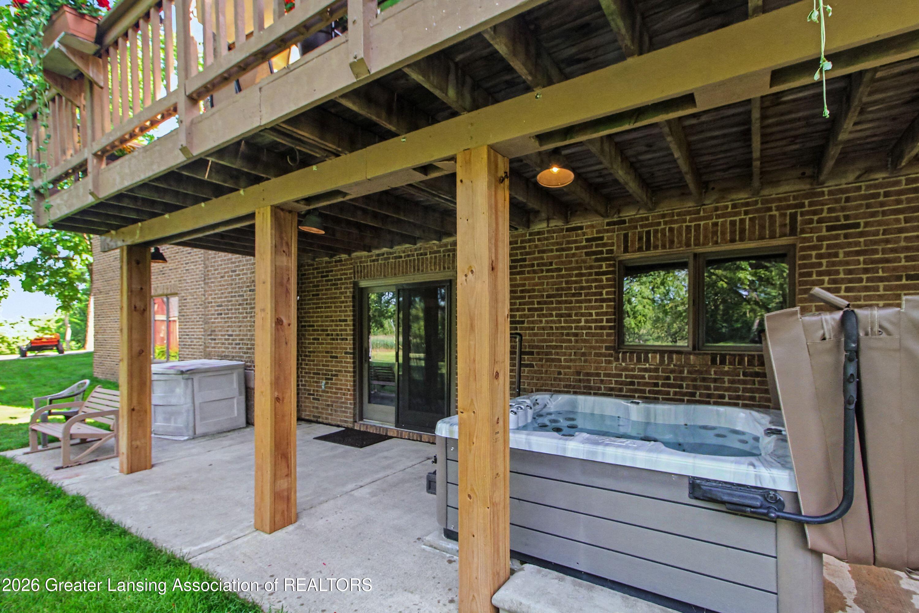 5589 North Territorial Road Ann Arbor, MI 48105 - Photo 23 of 29 Back of House