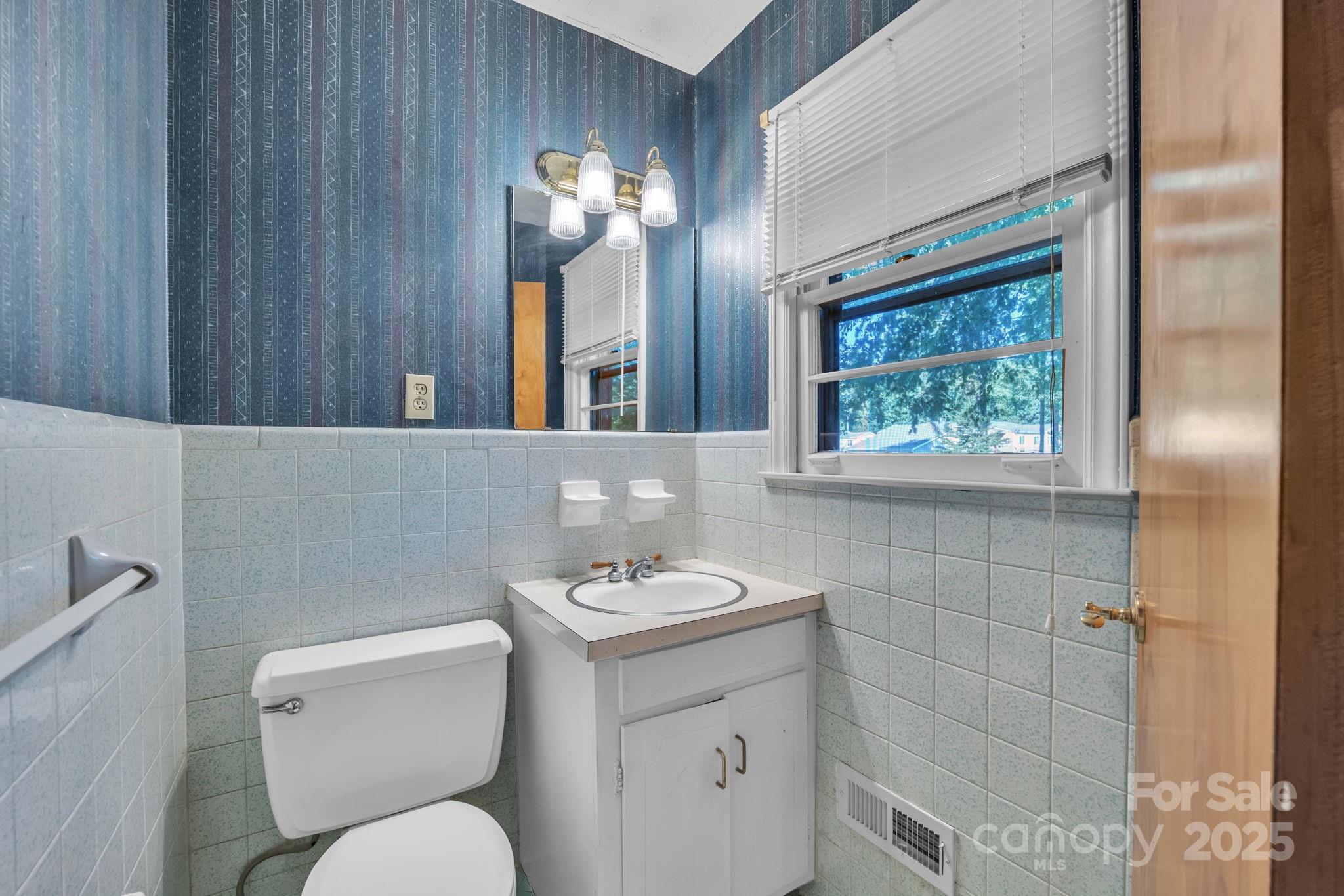 5300 Nevin Road Charlotte, NC 28269 - Photo 18 of 35 Gallery Image 18