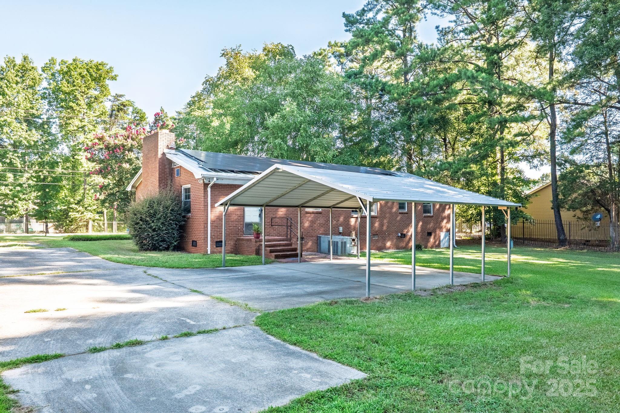 5300 Nevin Road Charlotte, NC 28269 - Photo 29 of 35 Gallery Image 29