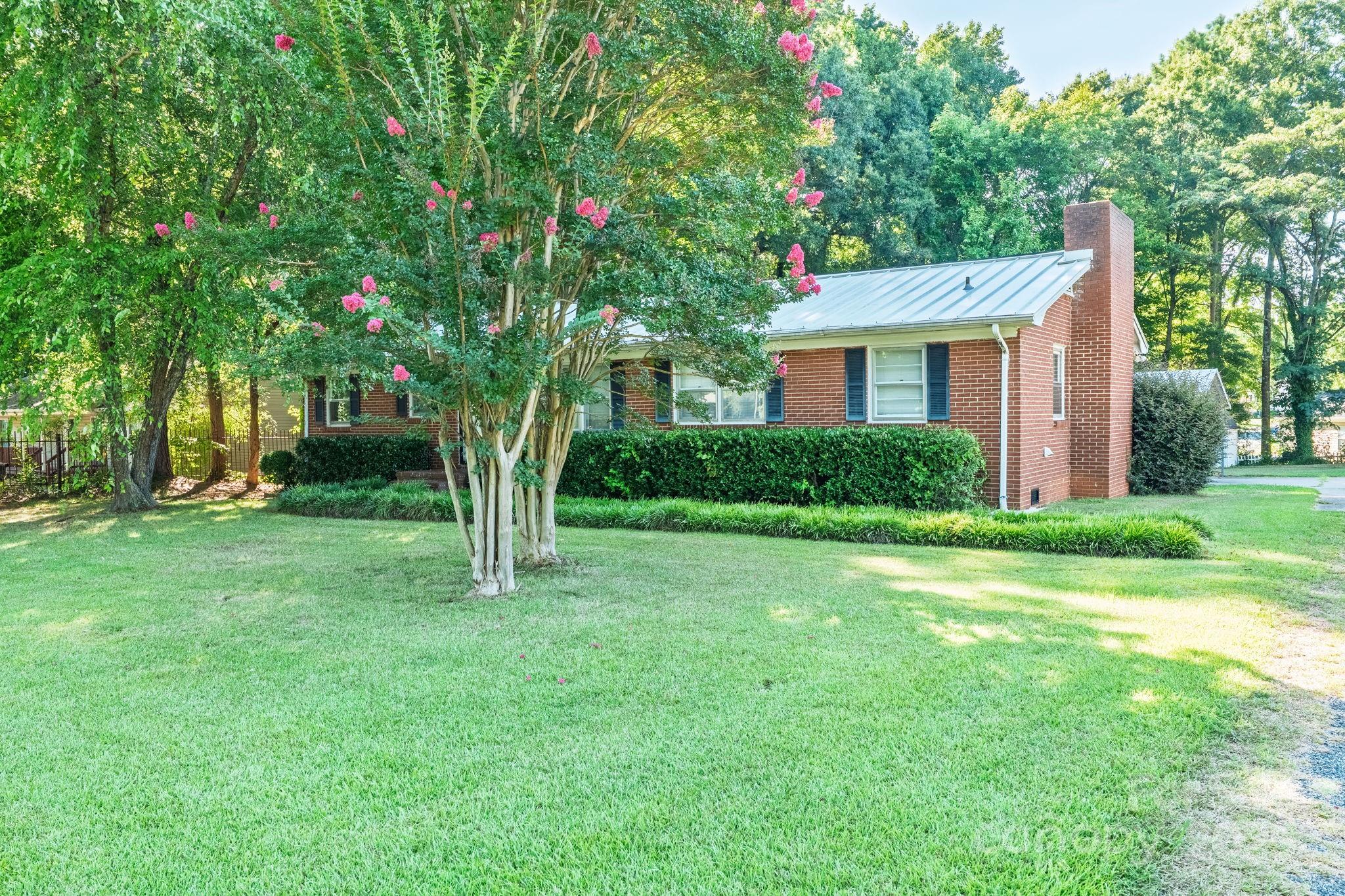 5300 Nevin Road Charlotte, NC 28269 - Photo 30 of 35 Gallery Image 30