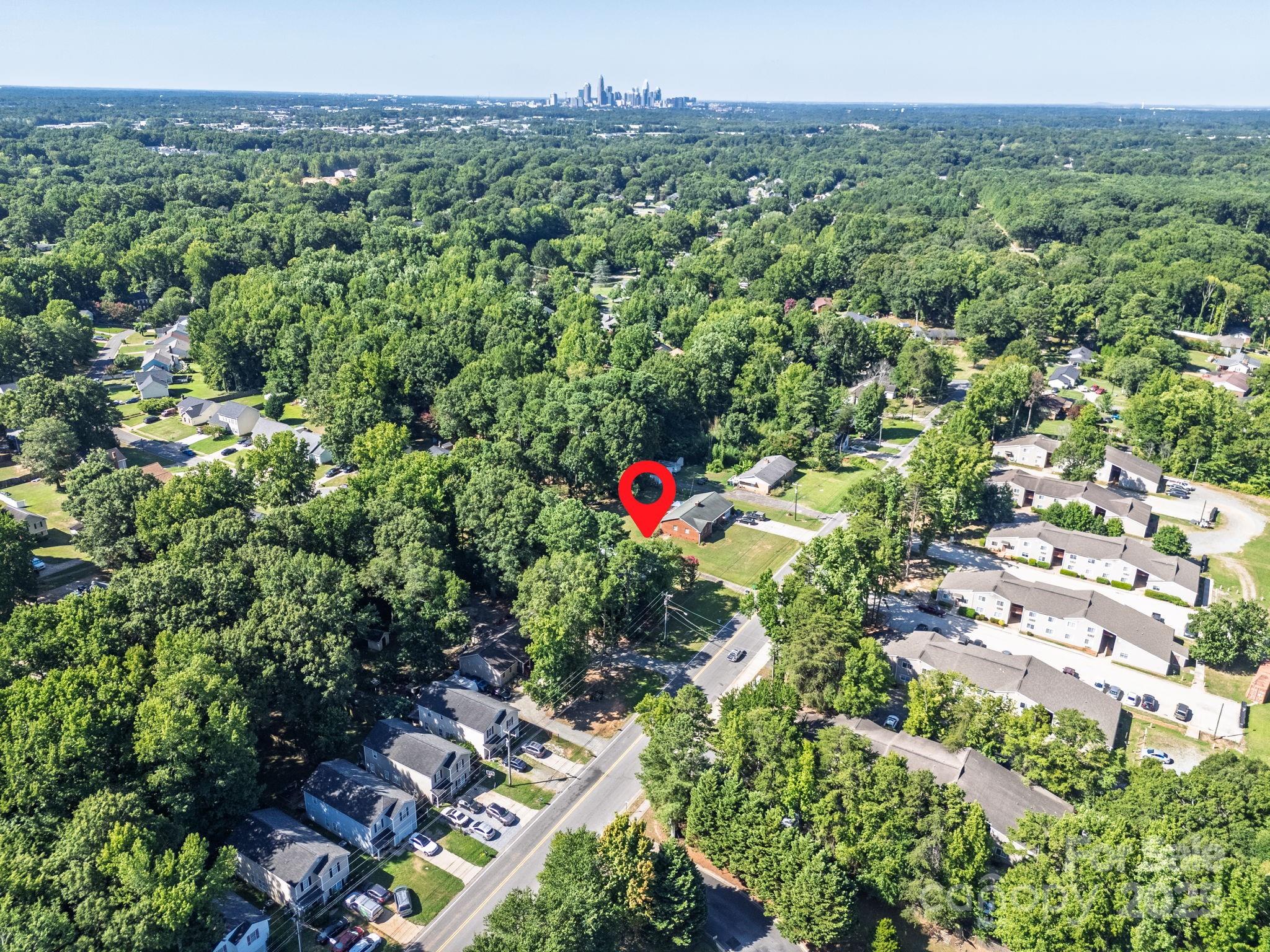 5300 Nevin Road Charlotte, NC 28269 - Photo 5 of 35 Gallery Image 5