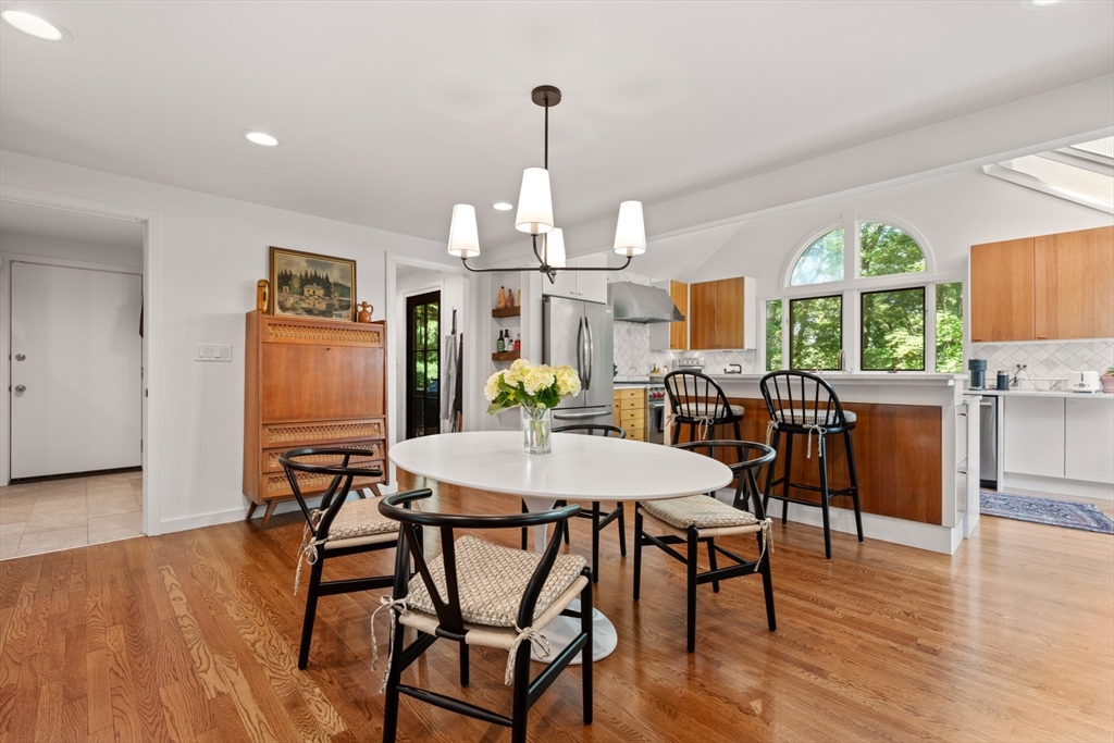 34 Hilltop Road Weston, MA 02493 - Photo 7 of 41