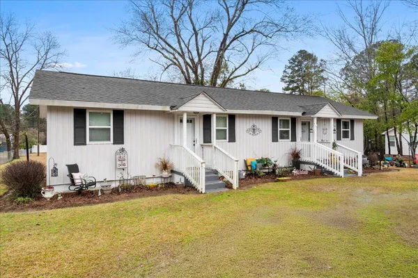 $209,300 | 406 Butler Street, St. Matthews, SC 29135