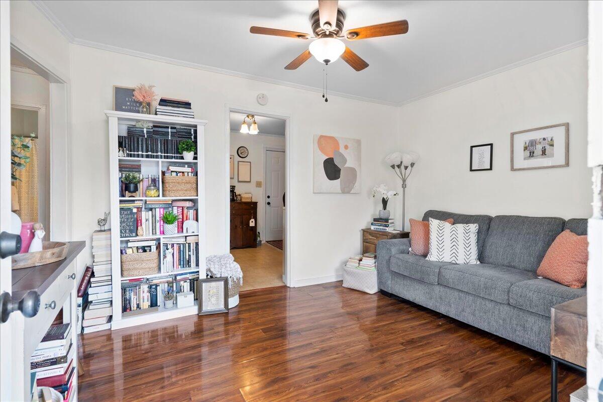 406 Butler Street St. Matthews, SC 29135 - Photo 4 of 10 06-DSC05096_1