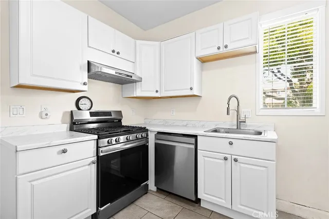 $925,000 | 12465 Breeze Lane, Eastvale, CA 91752