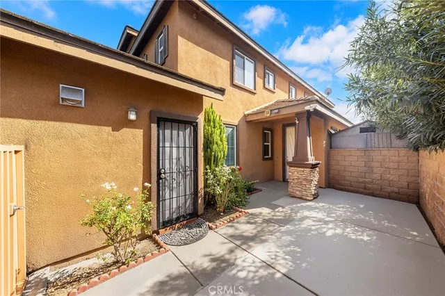 $925,000 | 12465 Breeze Lane, Eastvale, CA 91752