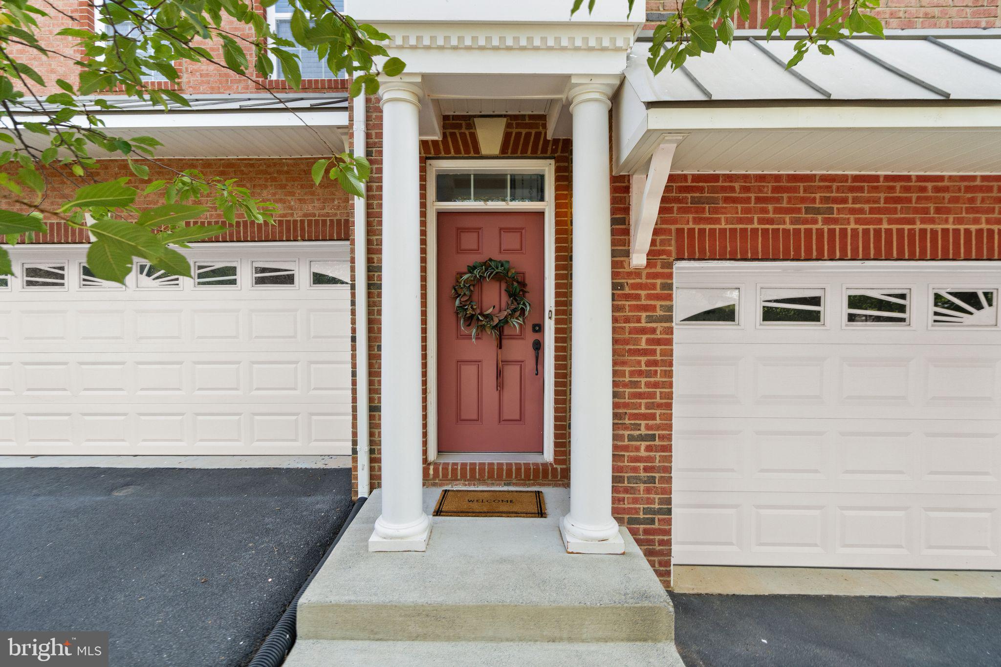 23438 Colts Run Square Ashburn, VA 20148 - Photo 7 of 55