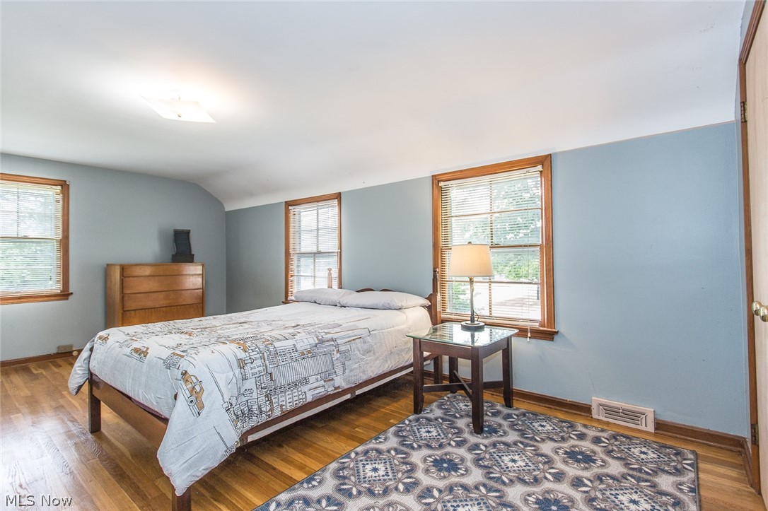 1092 Ford Road Lyndhurst, OH 44124 - Photo 15 of 22 Front facing bedroom has plenty of light, space and beautiful floors.