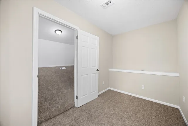 a view of yard with trees