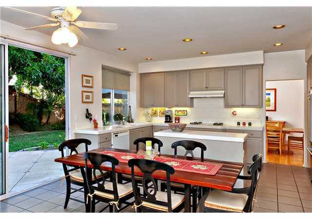4890 Riding Ridge Road San Diego, CA 92130 - Photo 9 of 25 Dine-in Kitchen