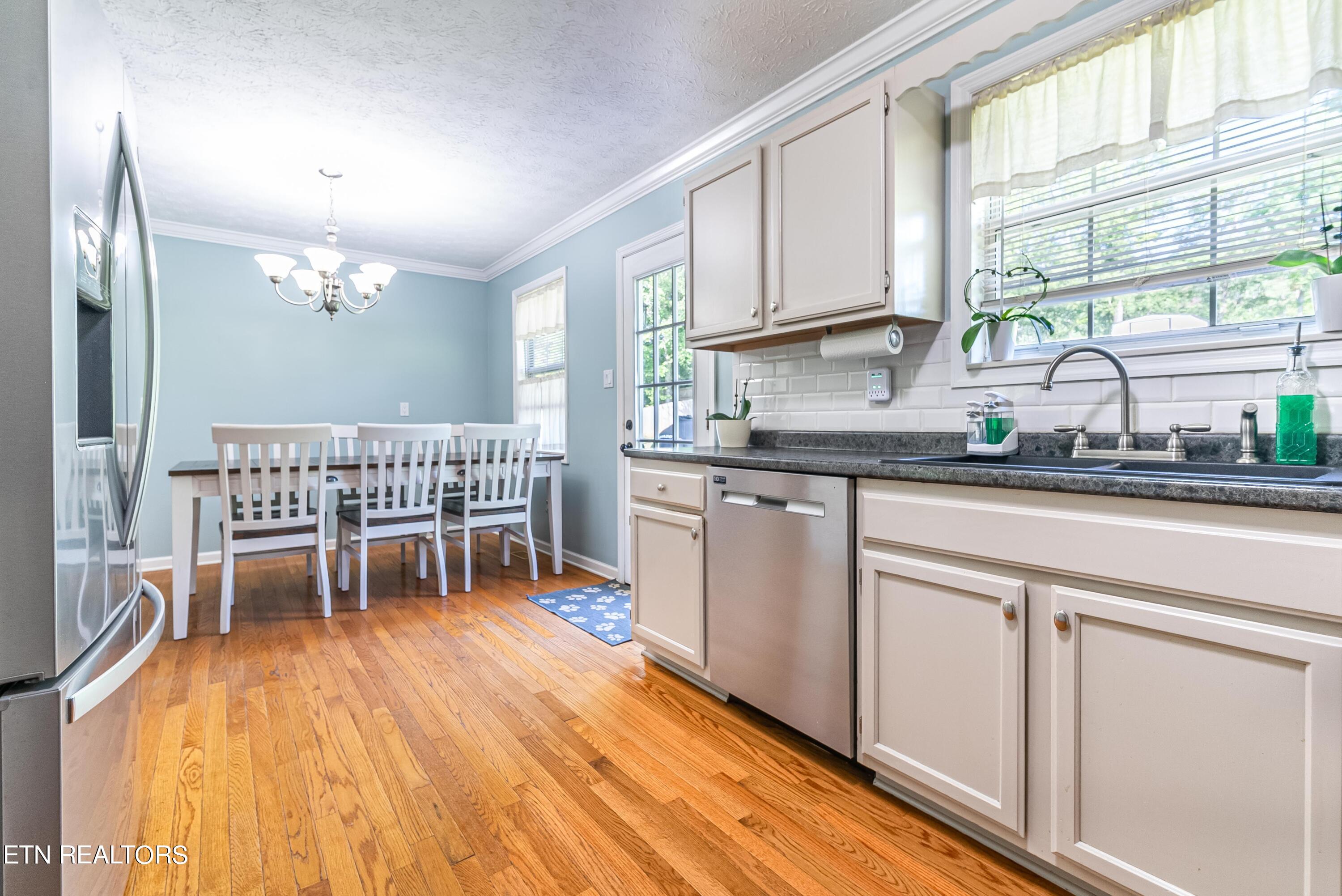 217 Gladwood Road Clinton, TN 37716 - Photo 11 of 31 DSC01395-Edit