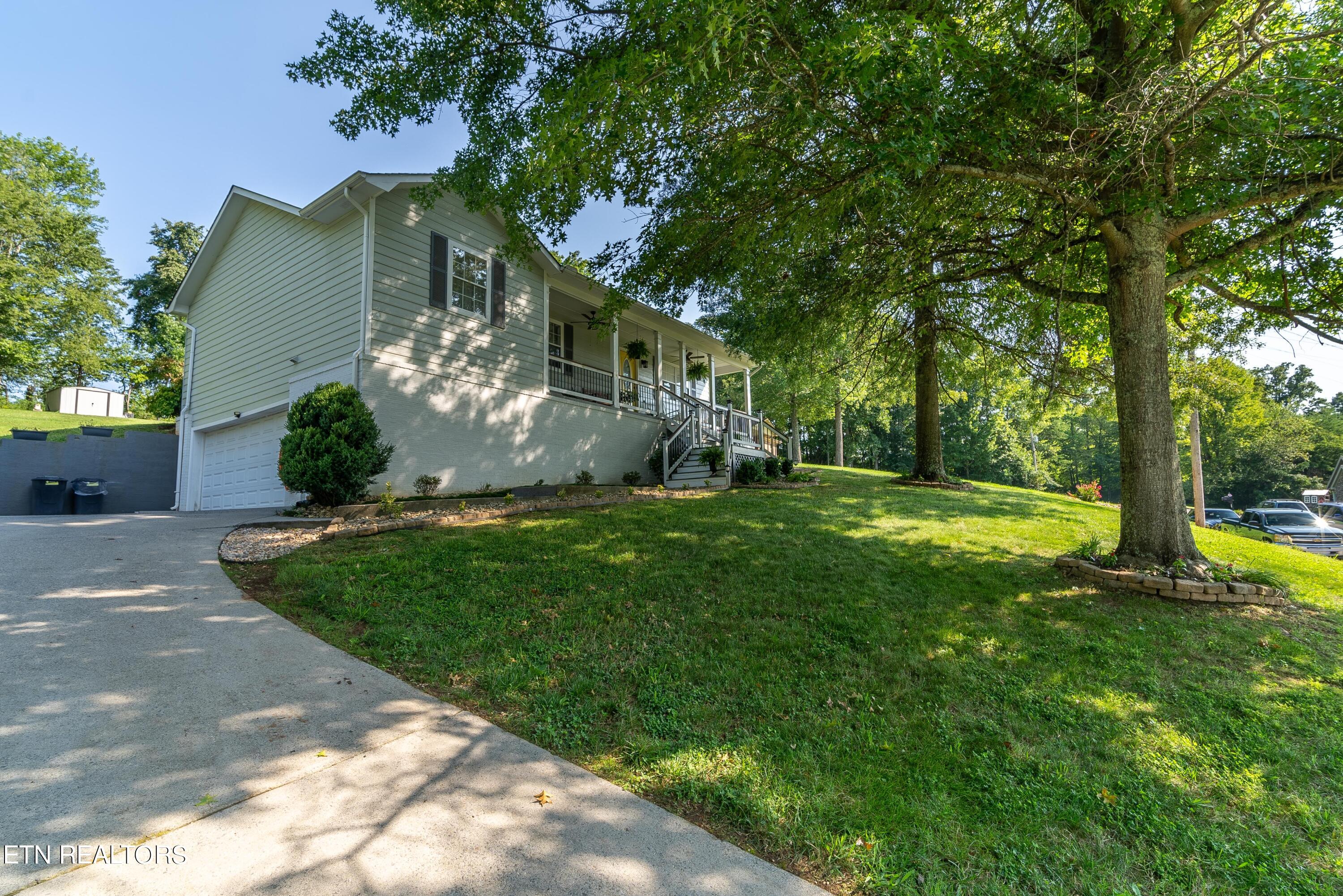 217 Gladwood Road Clinton, TN 37716 - Photo 28 of 31 DSC01343-HDR