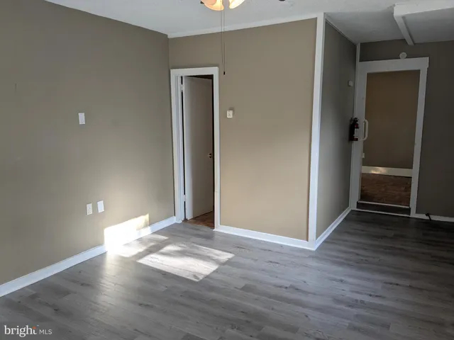 $1,300 | 100 B Blackwood-Clementon Road, Clementon, NJ 08021