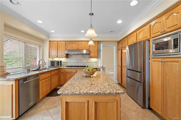 $7,500 | 2811 North Roxbury Street, Orange, CA 92867