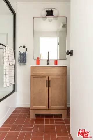 $599,000 | 3832 West Ave 43, Unit 11, Los Angeles, CA 90041