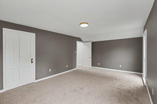 937 West Giles Road Muskegon, MI 49445 - Photo 13 of 29 011_file_8843