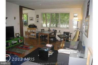2710 Macomb Street Northwest, Unit 204 Washington, DC 20008 - Photo 2 of 15 Living Room