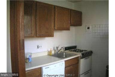 2710 Macomb Street Northwest, Unit 204 Washington, DC 20008 - Photo 3 of 15 Kitchen