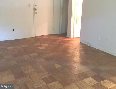 2710 Macomb Street Northwest, Unit 204 Washington, DC 20008 - Photo 9 of 15 Interior (General)