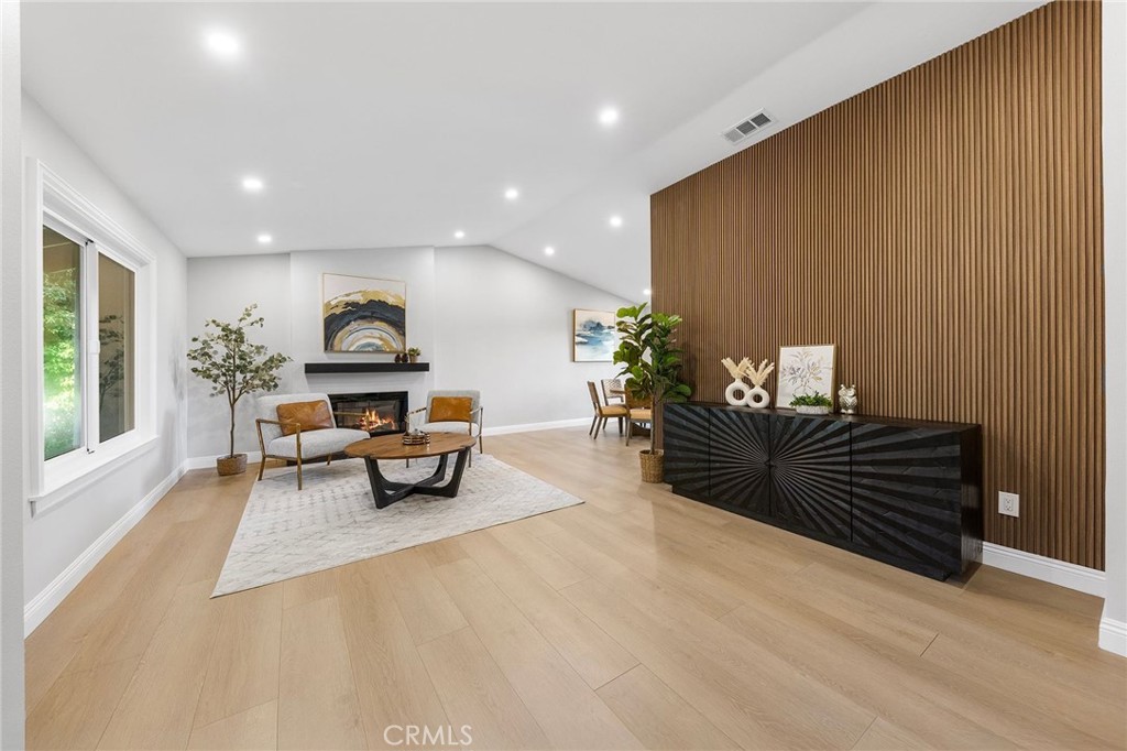 8093 Banyan Street Rancho Cucamonga, CA 91701 - Photo 3 of 65 a living room with furniture