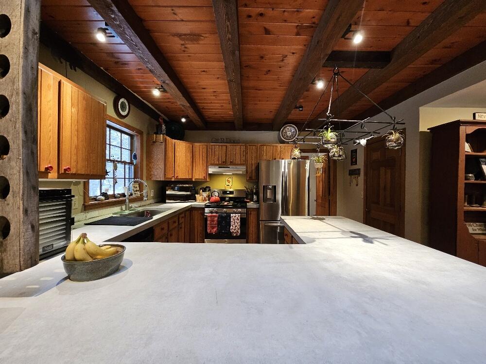 558 Castle Island Road Mount Vernon, ME 04352 - Photo 17 of 97 60sf +/- counter top surface