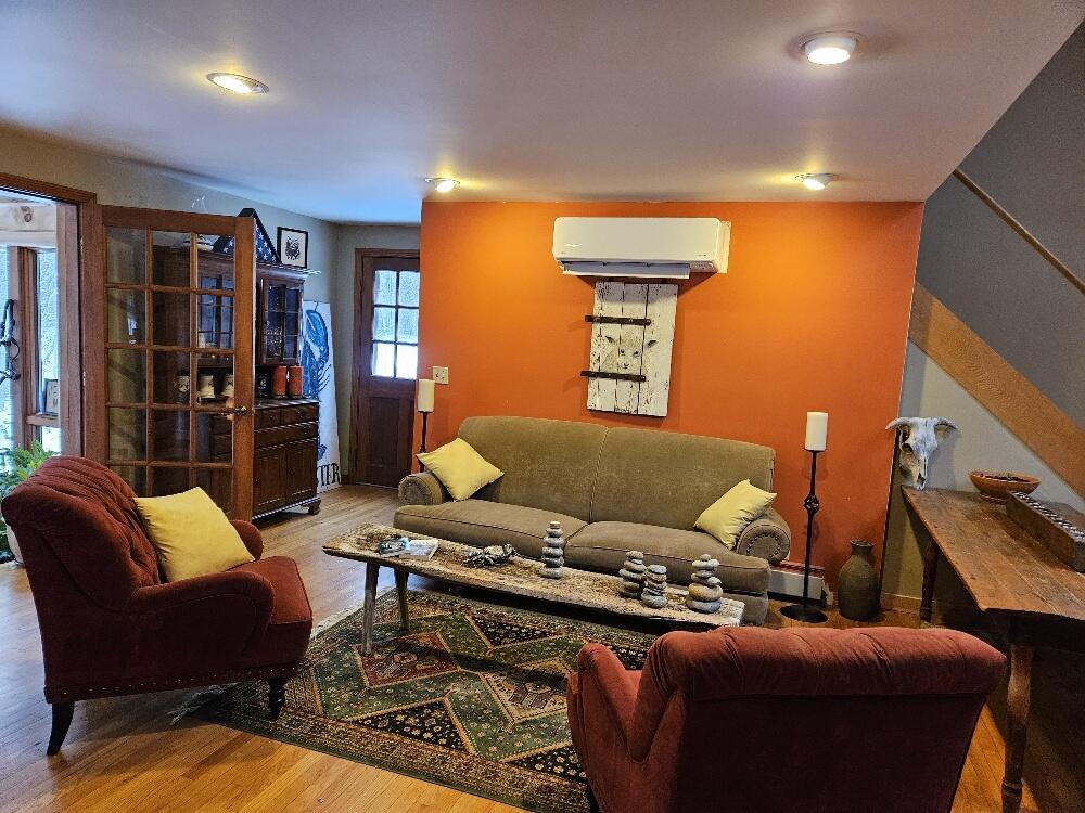 558 Castle Island Road Mount Vernon, ME 04352 - Photo 24 of 97 Living Room