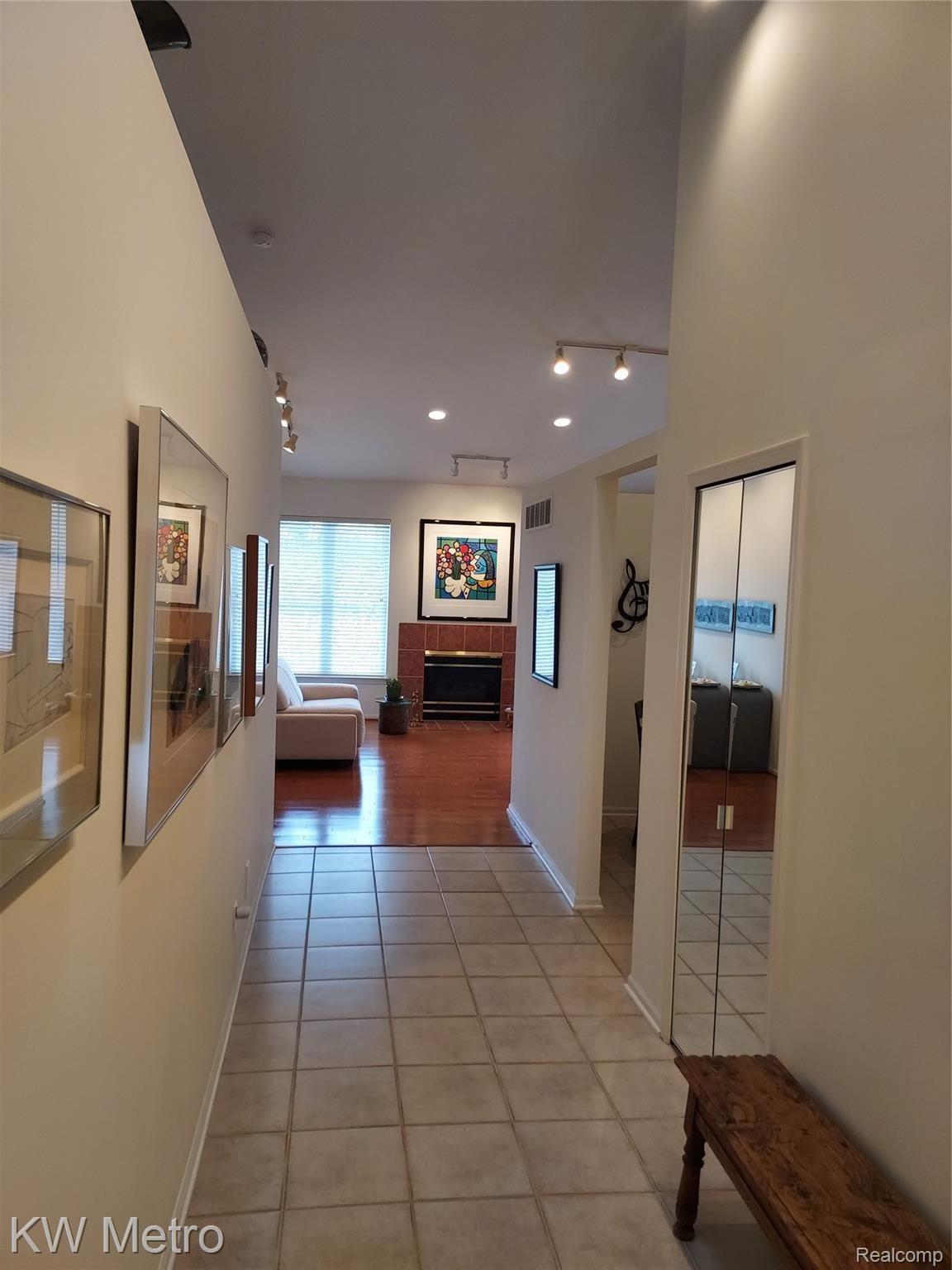 5251 Simpson Lake Road West Bloomfield, MI 48323 - Photo 3 of 30 20220127_111512.jpg