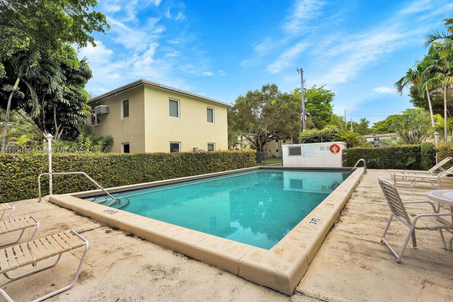 7620 Southwest 55th Avenue, Unit B Miami, FL 33143 - Photo 13 of 14