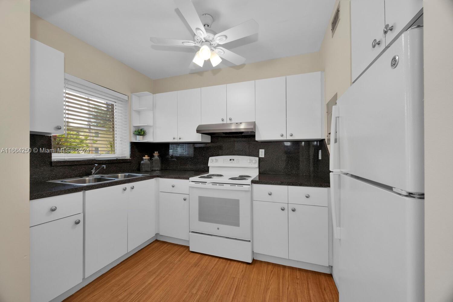 7620 Southwest 55th Avenue, Unit B Miami, FL 33143 - Photo 7 of 14