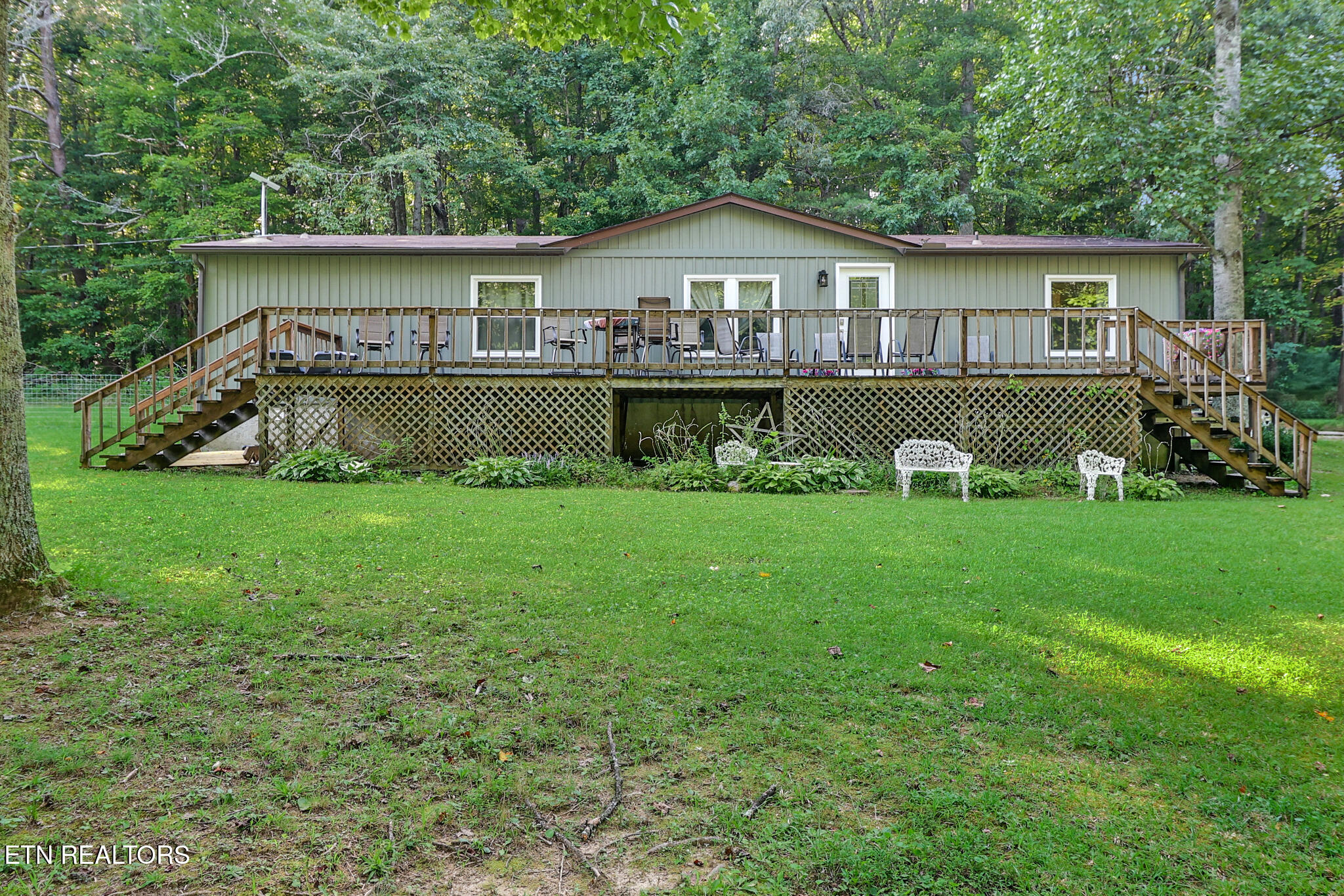 2272 Midway Road Crossville, TN 38572 - Photo 2 of 40 Front of House