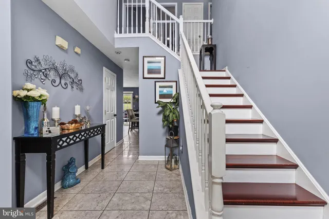 a view of entryway and hall