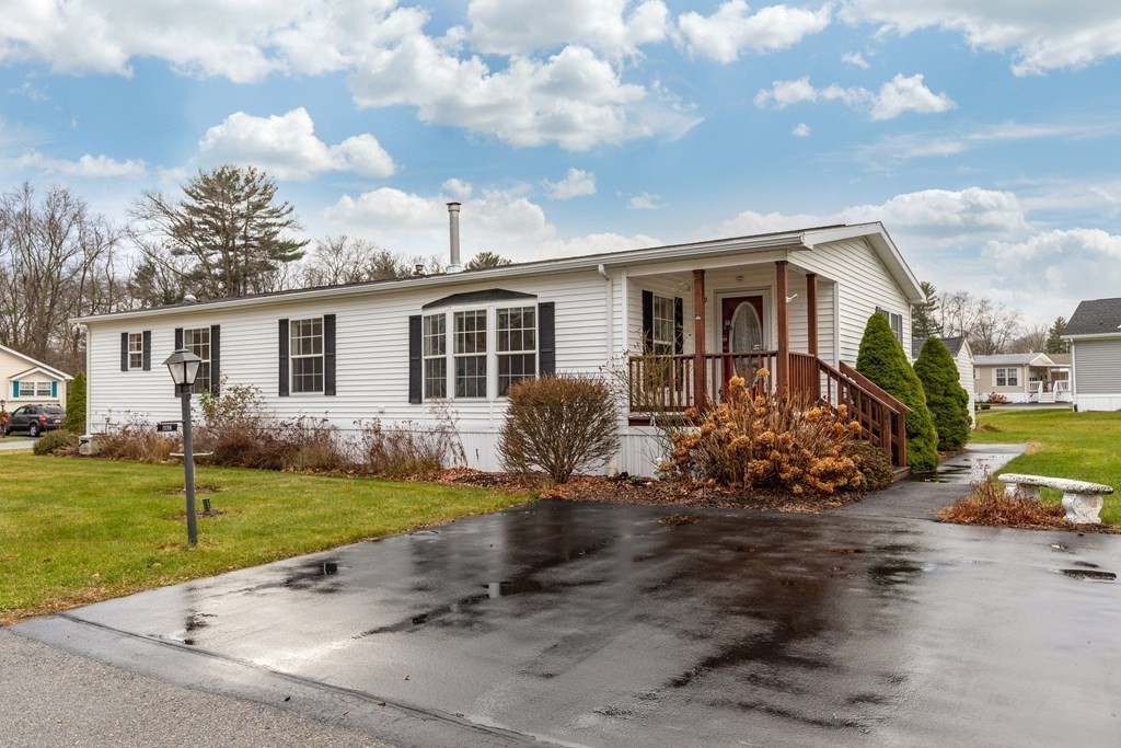 39 George's Loop Raynham, MA 02767 - Photo 2 of 41 Gallery Image 2