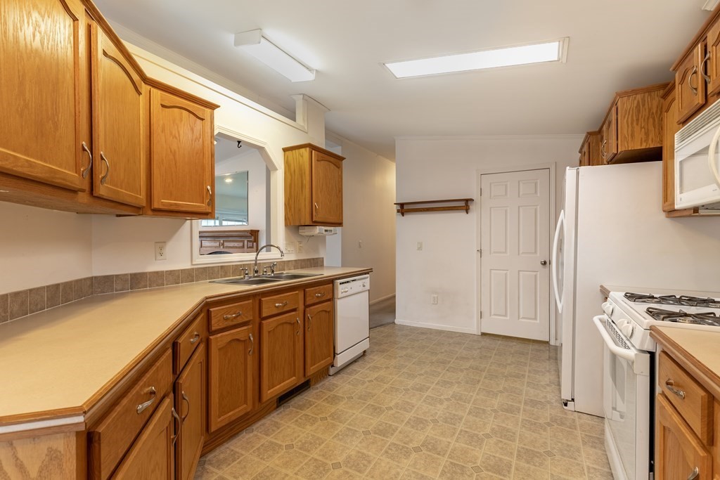 39 George's Loop Raynham, MA 02767 - Photo 22 of 41 Gallery Image 22