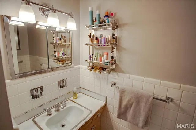 $235,000 | 5504 Ladue Drive, Godfrey, IL 62035