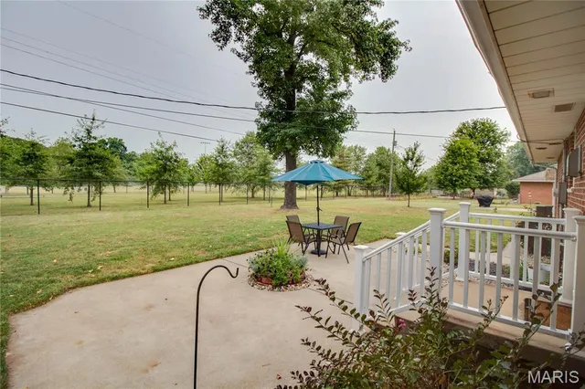 $235,000 | 5504 Ladue Drive, Godfrey, IL 62035