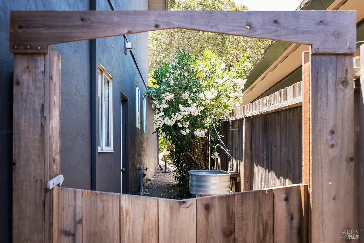 316 Riviera Drive San Rafael, CA 94901 - Photo 6 of 41 a view of a balcony