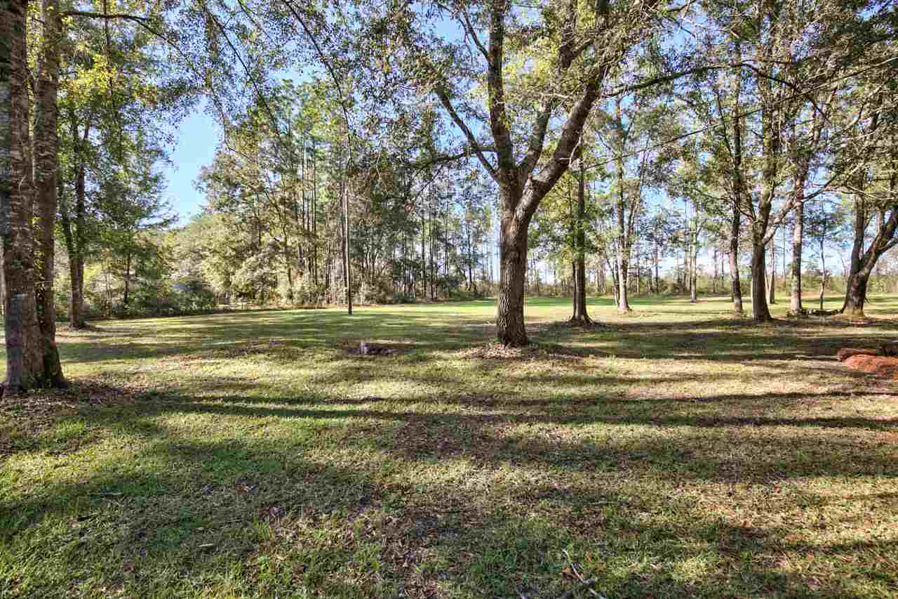 8030 Christina Road Tallahassee, FL 32305 - Photo 4 of 36 Gallery Image 4