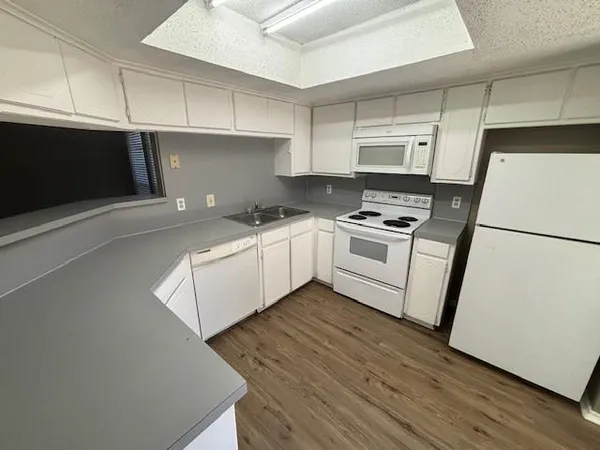 $2,000 | 5025 Winder Court, Unit A, North Richland Hills, TX 76180
