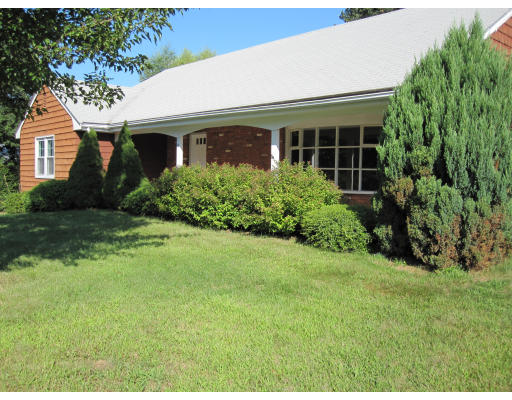11 Keans Road Burlington, MA 01803 - Photo 1 of 11 Gallery Image 1