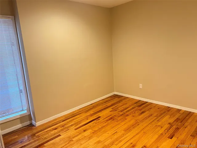 $3,950 | 60 Marwood Road North, Unit B / RIGHT, Port Washington, NY 11050