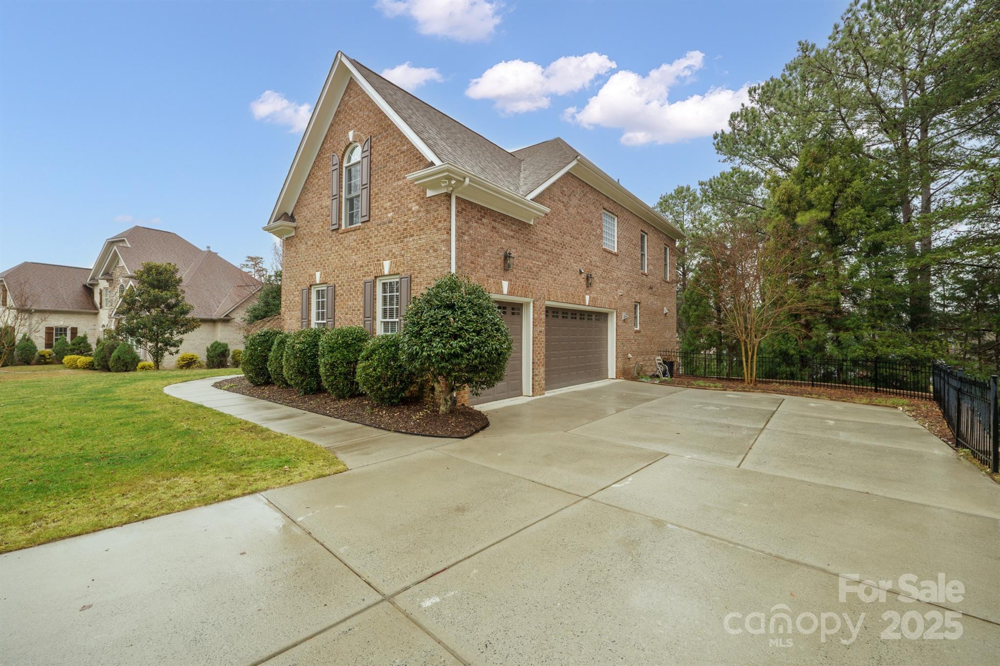 722 Fairway Point Drive Tega Cay, SC 29708 - Photo 3 of 45