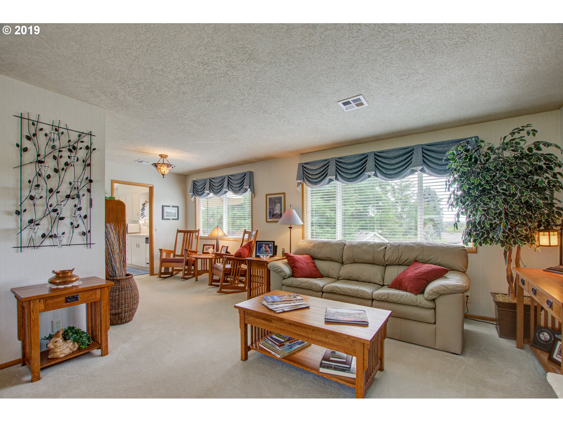 630 Meadow View Road Forest Grove, OR 97116 - Photo 6 of 32 Gallery Image 6